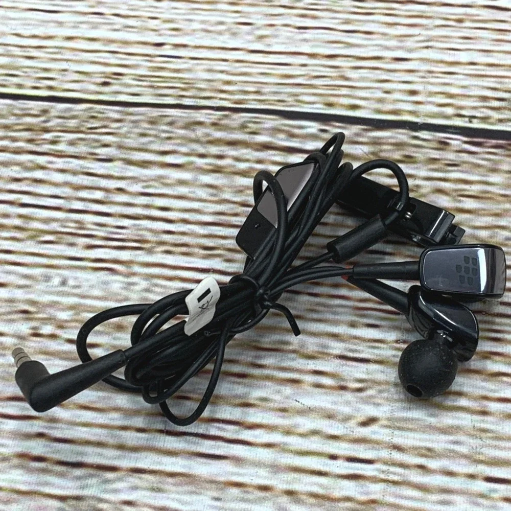 BlackBerry‎ Premium Stereo Headset Black 3.5mm HDW-15766-005 Wired Earbuds